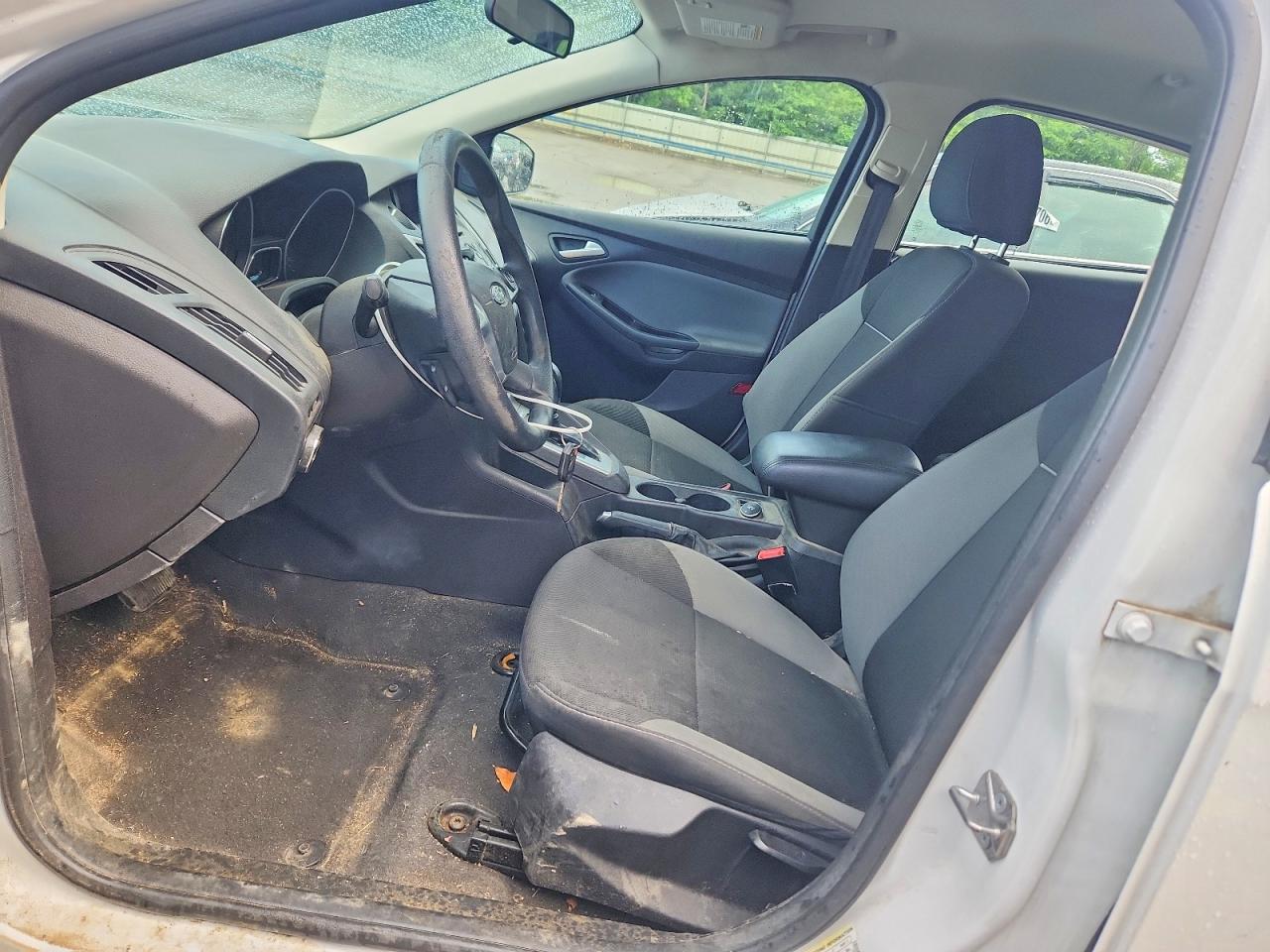 2014 Ford Focus Se White vin: 1FADP3K29EL283877