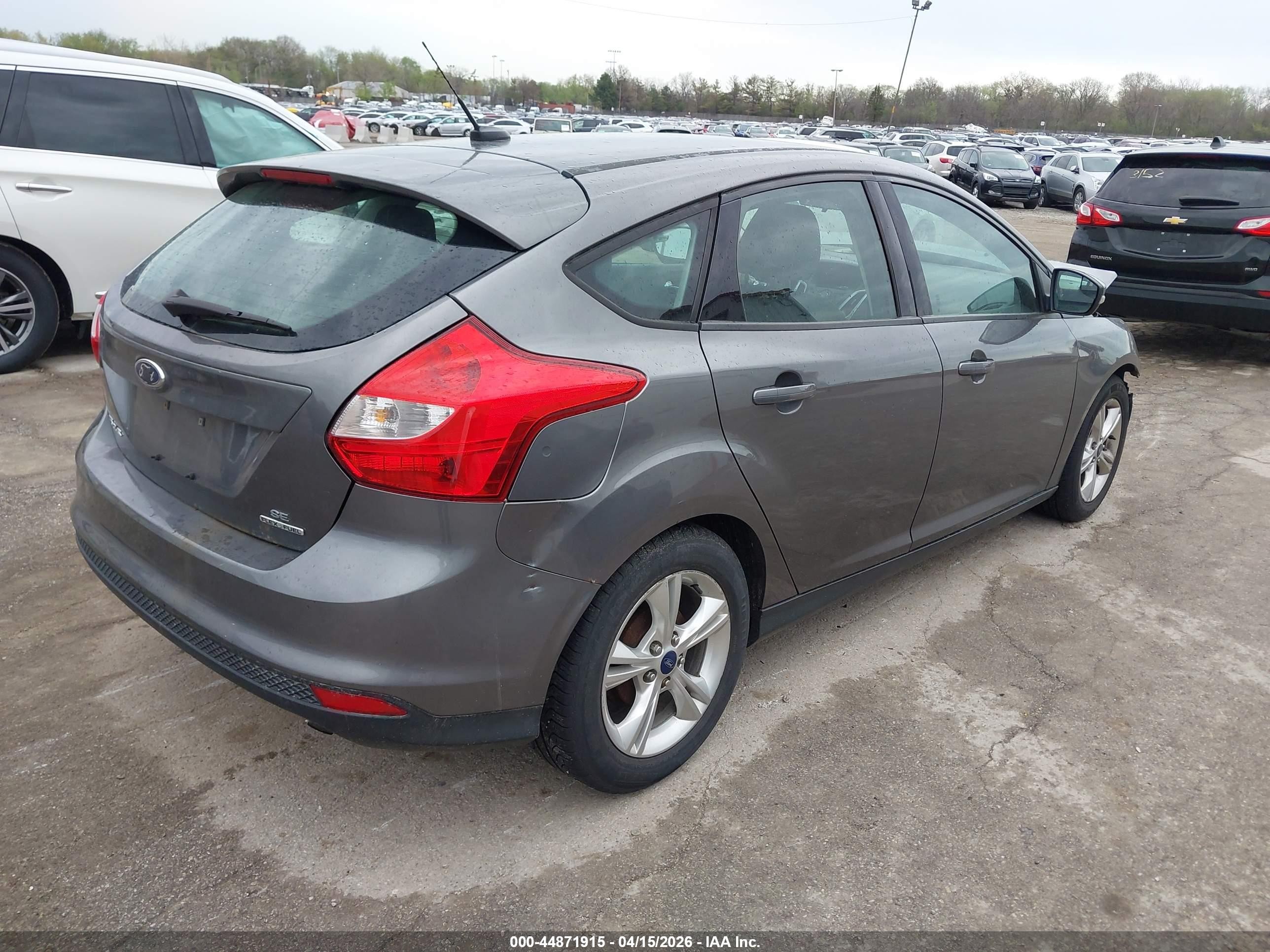 2014 Ford Focus Se Gray vin: 1FADP3K29EL298704