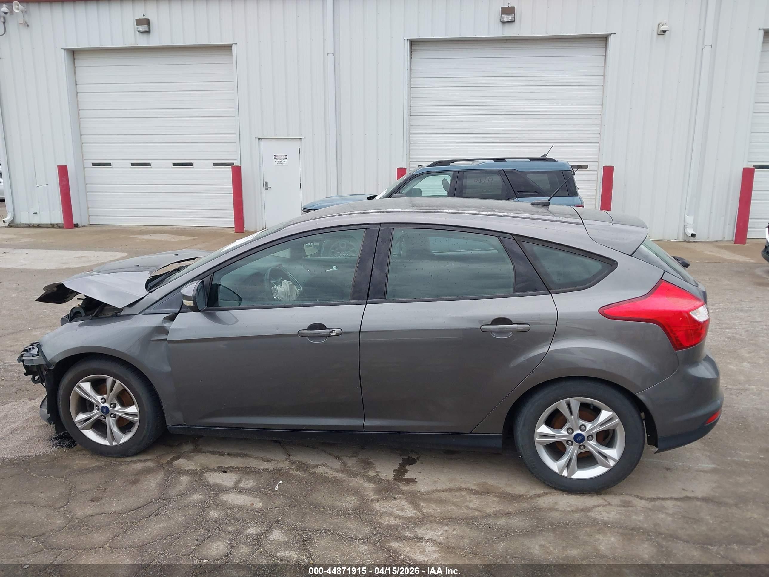 2014 Ford Focus Se Gray vin: 1FADP3K29EL298704