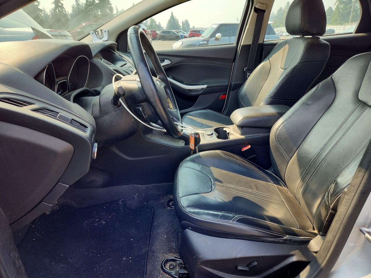 2014 Ford Focus Se Серебряный vin: 1FADP3K29EL300709