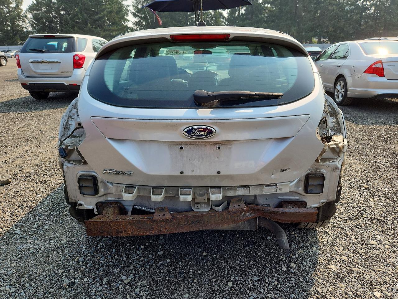 2014 Ford Focus Se Серебряный vin: 1FADP3K29EL300709
