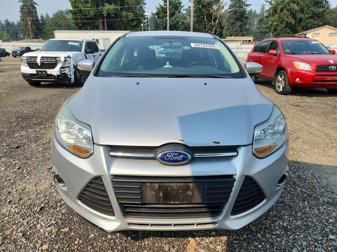 2014 Ford Focus Se Серебряный vin: 1FADP3K29EL300709
