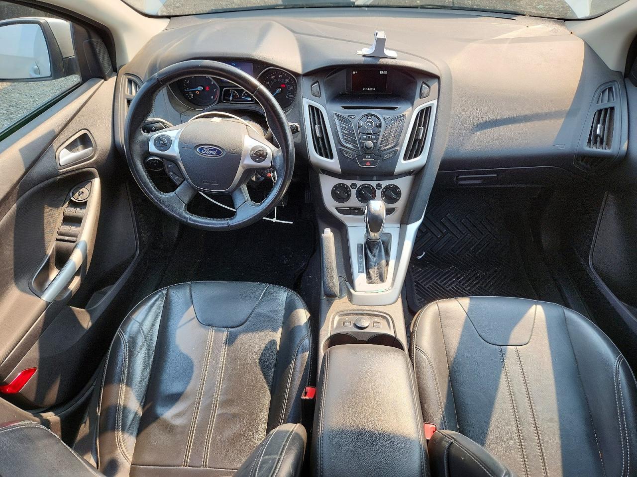 2014 Ford Focus Se Серебряный vin: 1FADP3K29EL300709