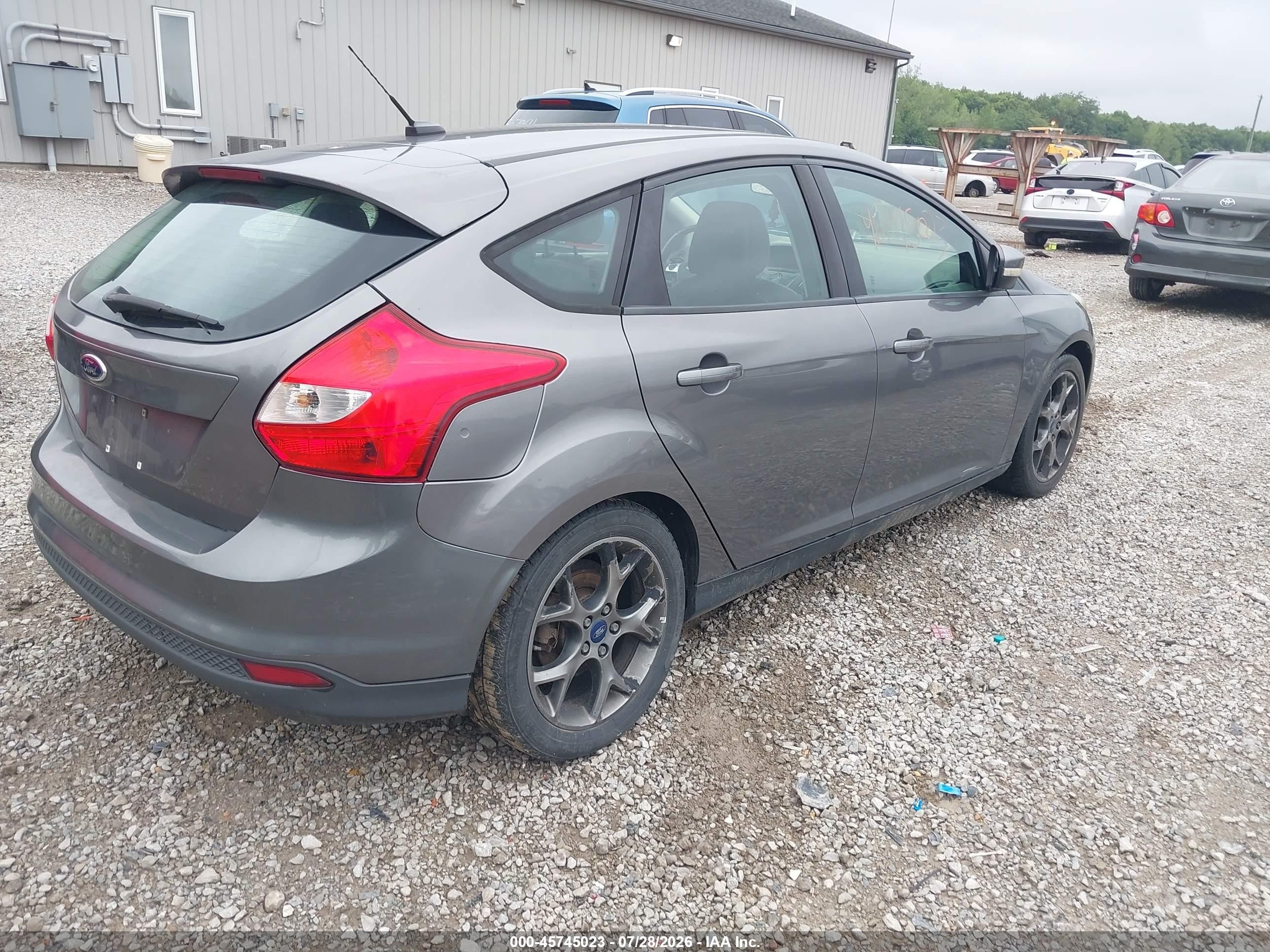 2014 Ford Focus Se Серый vin: 1FADP3K29EL333628