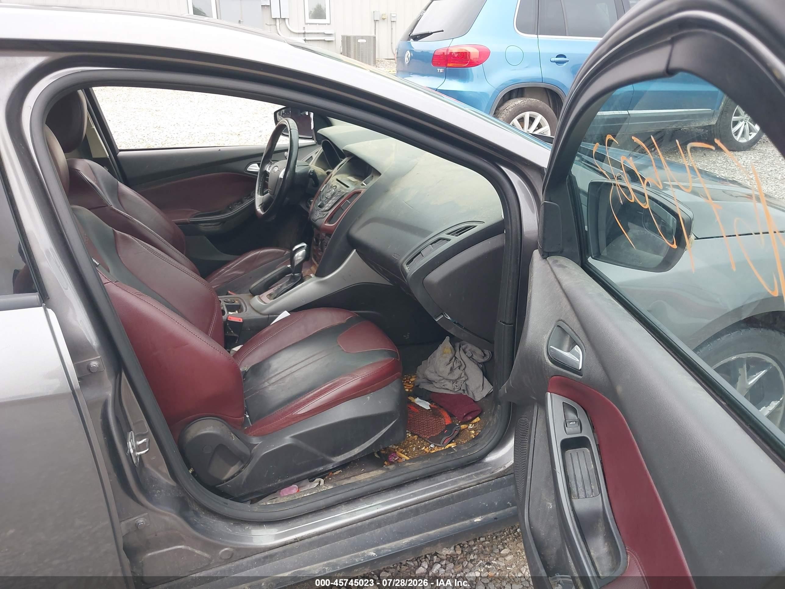 2014 Ford Focus Se Серый vin: 1FADP3K29EL333628