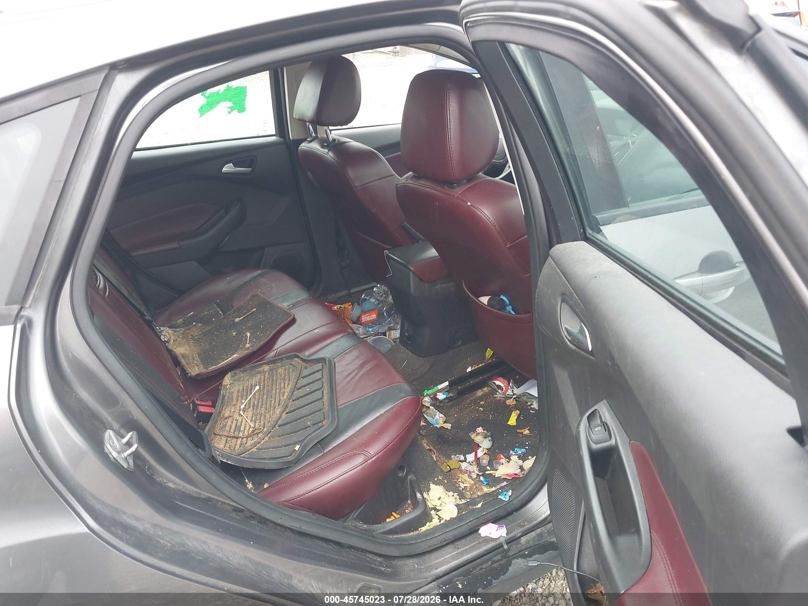 2014 Ford Focus Se Серый vin: 1FADP3K29EL333628