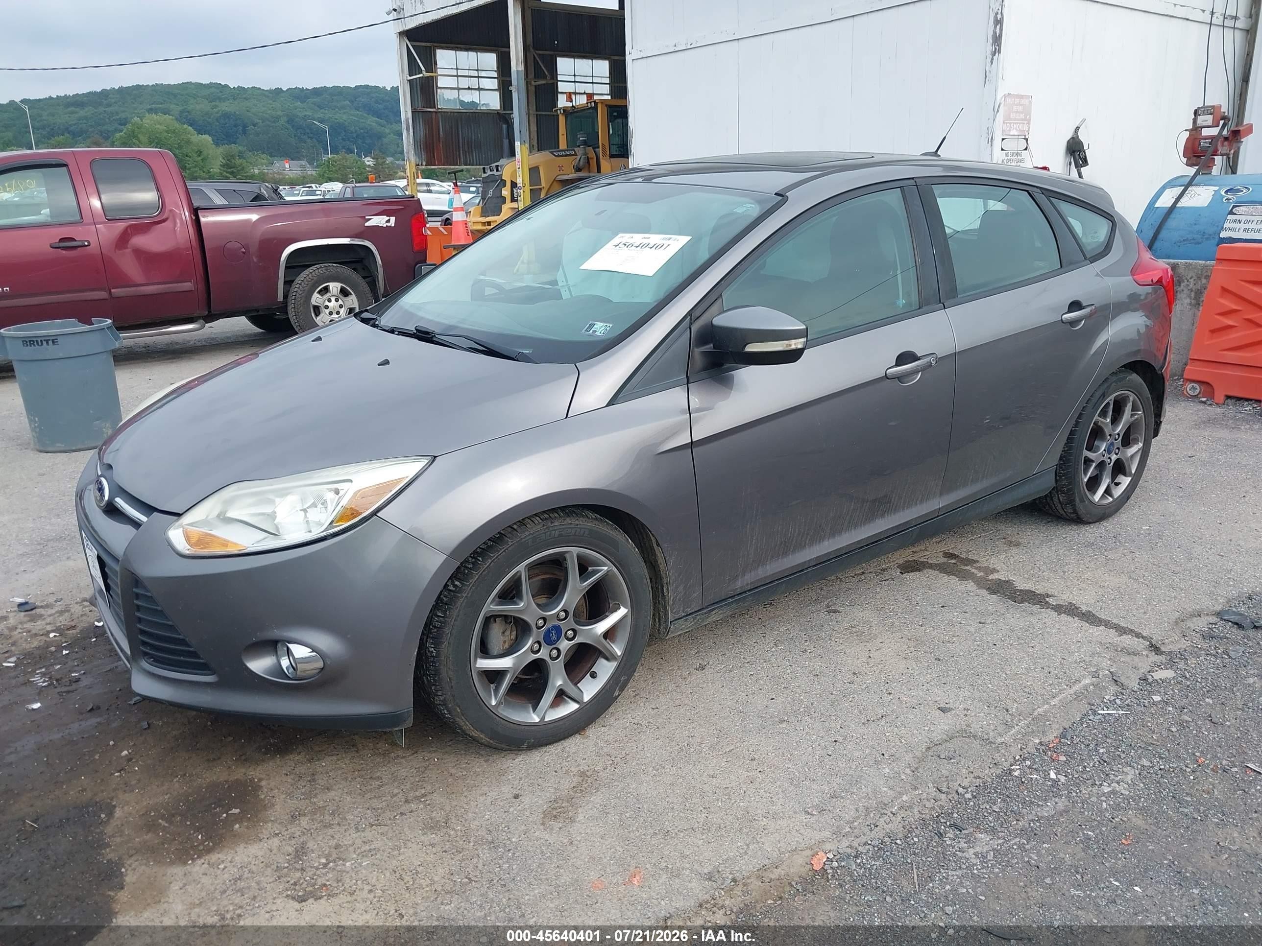 2014 Ford Focus Se Gray vin: 1FADP3K29EL342085