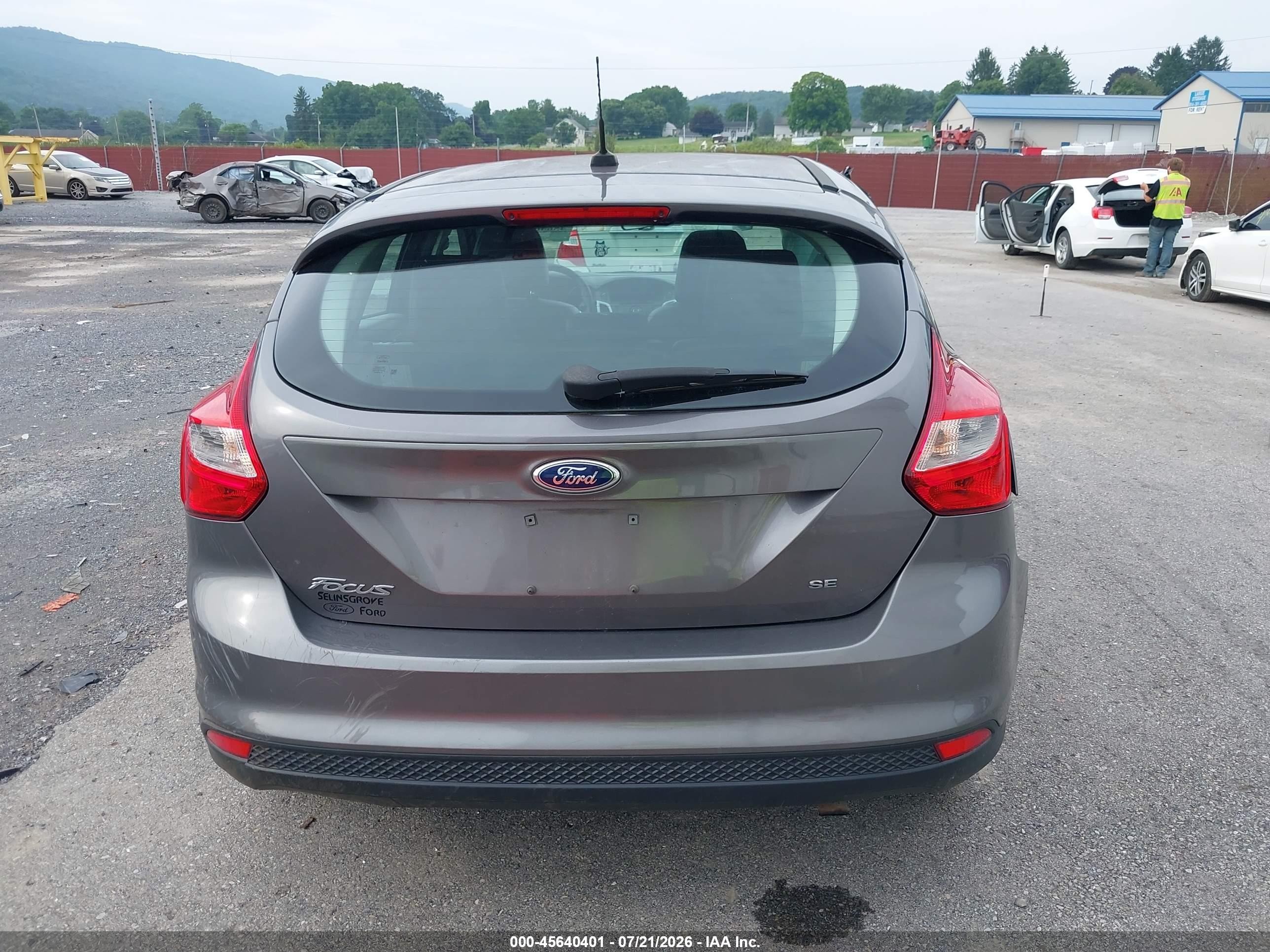 2014 Ford Focus Se Gray vin: 1FADP3K29EL342085