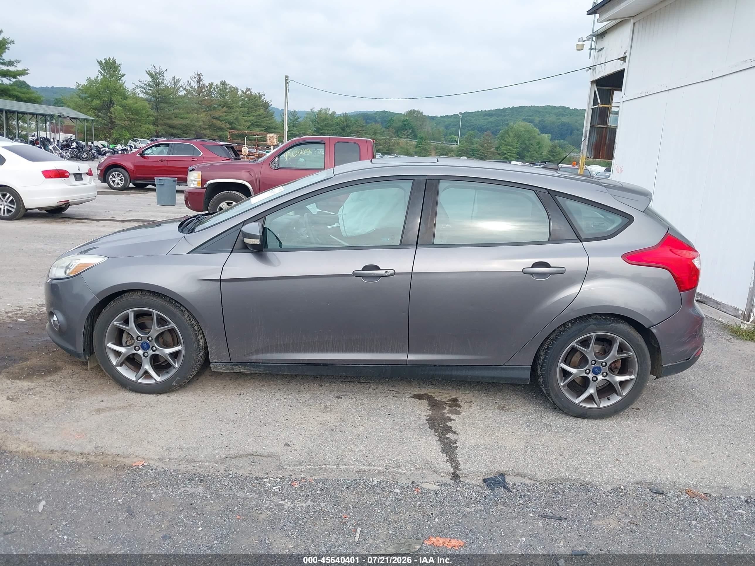 2014 Ford Focus Se Gray vin: 1FADP3K29EL342085