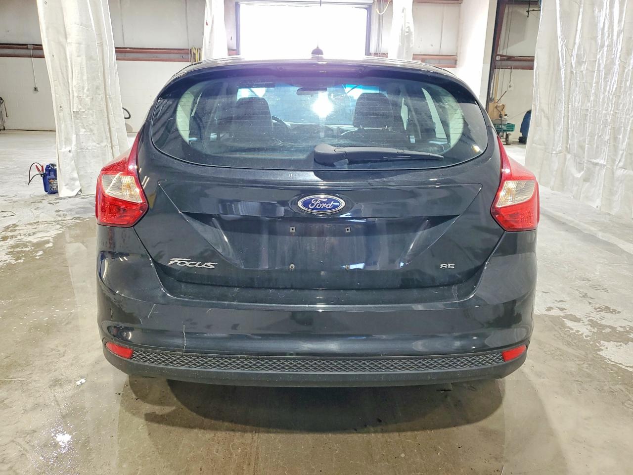 2014 Ford Focus Se Угольный vin: 1FADP3K29EL346914