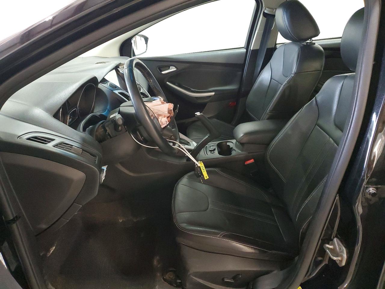 2014 Ford Focus Se Угольный vin: 1FADP3K29EL346914