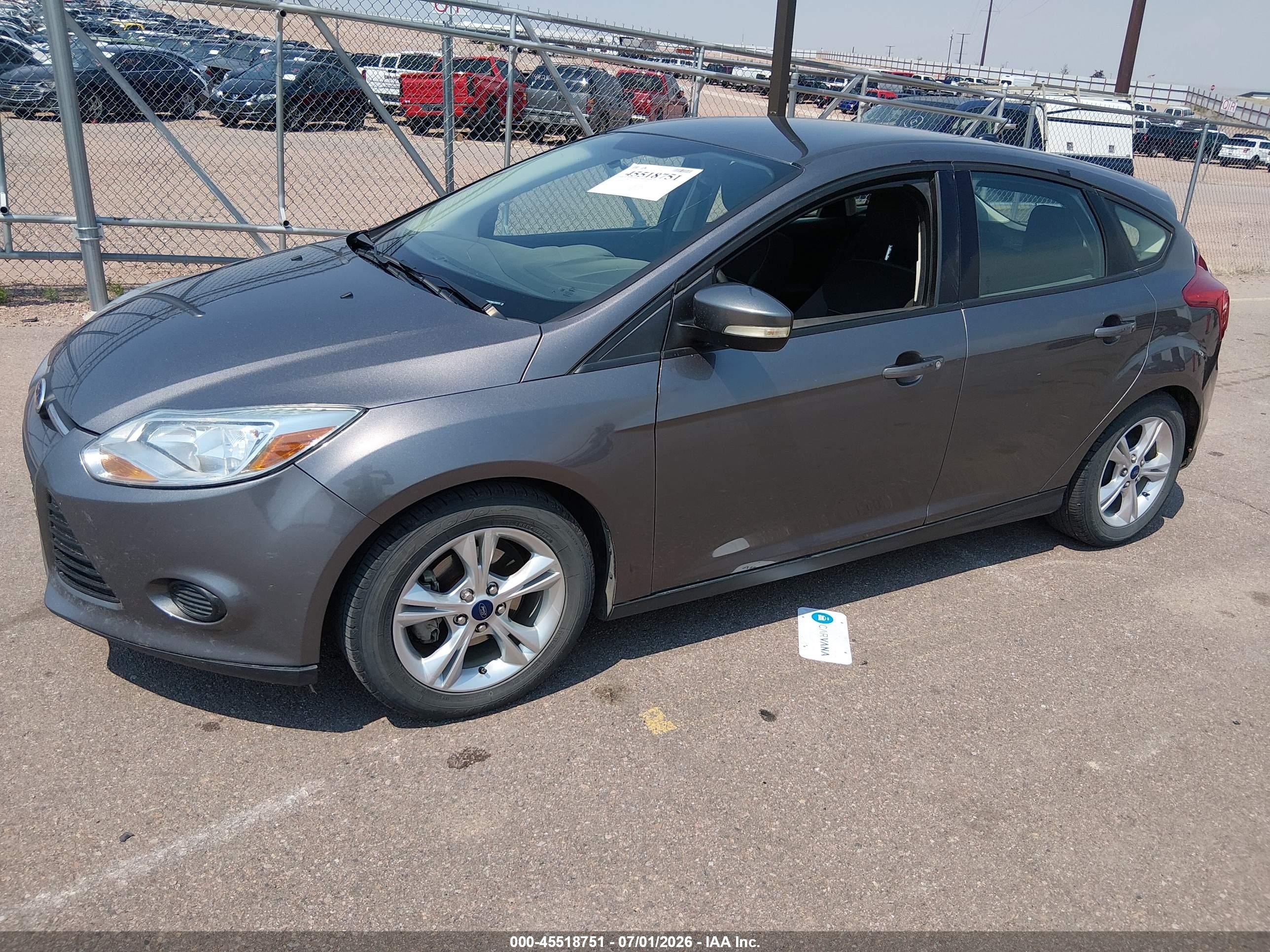 2014 Ford Focus Se Gray vin: 1FADP3K29EL373773