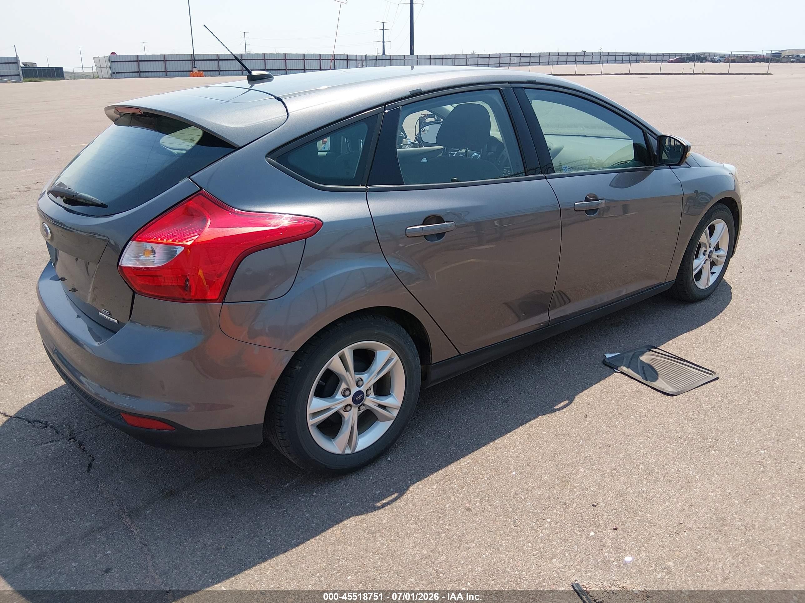 2014 Ford Focus Se Gray vin: 1FADP3K29EL373773