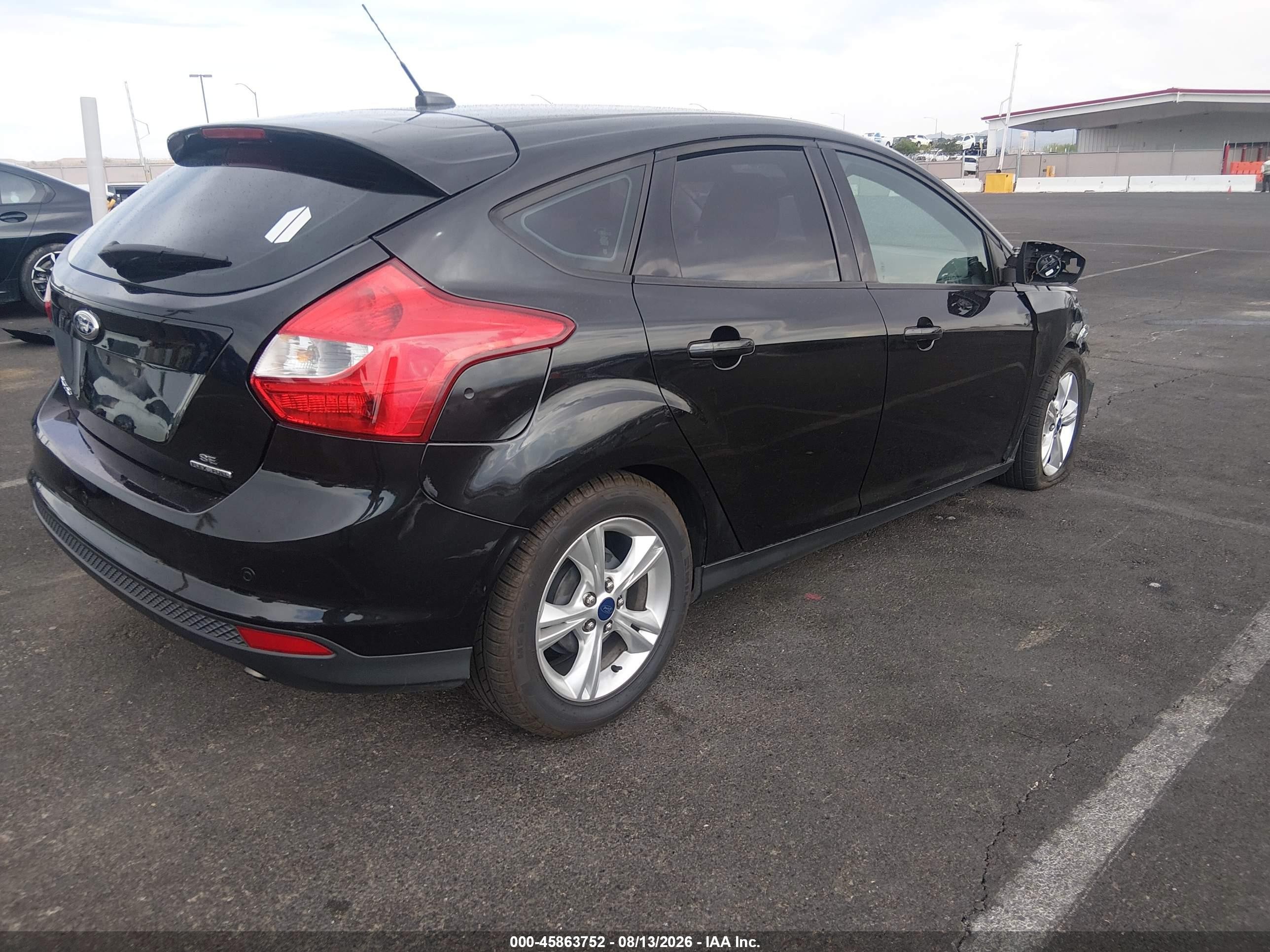 2014 Ford Focus Se Черный vin: 1FADP3K29EL374745