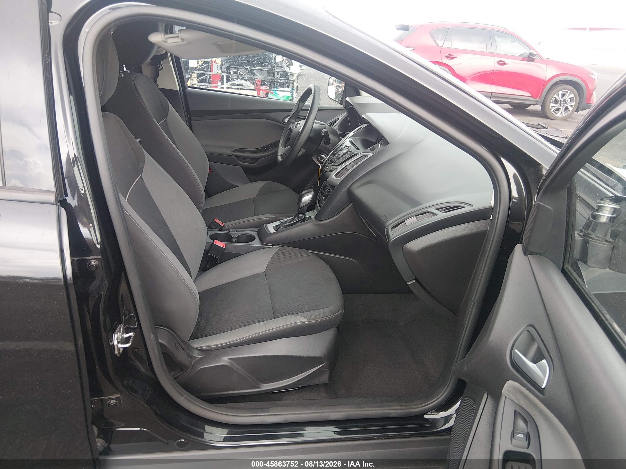 2014 Ford Focus Se Черный vin: 1FADP3K29EL374745
