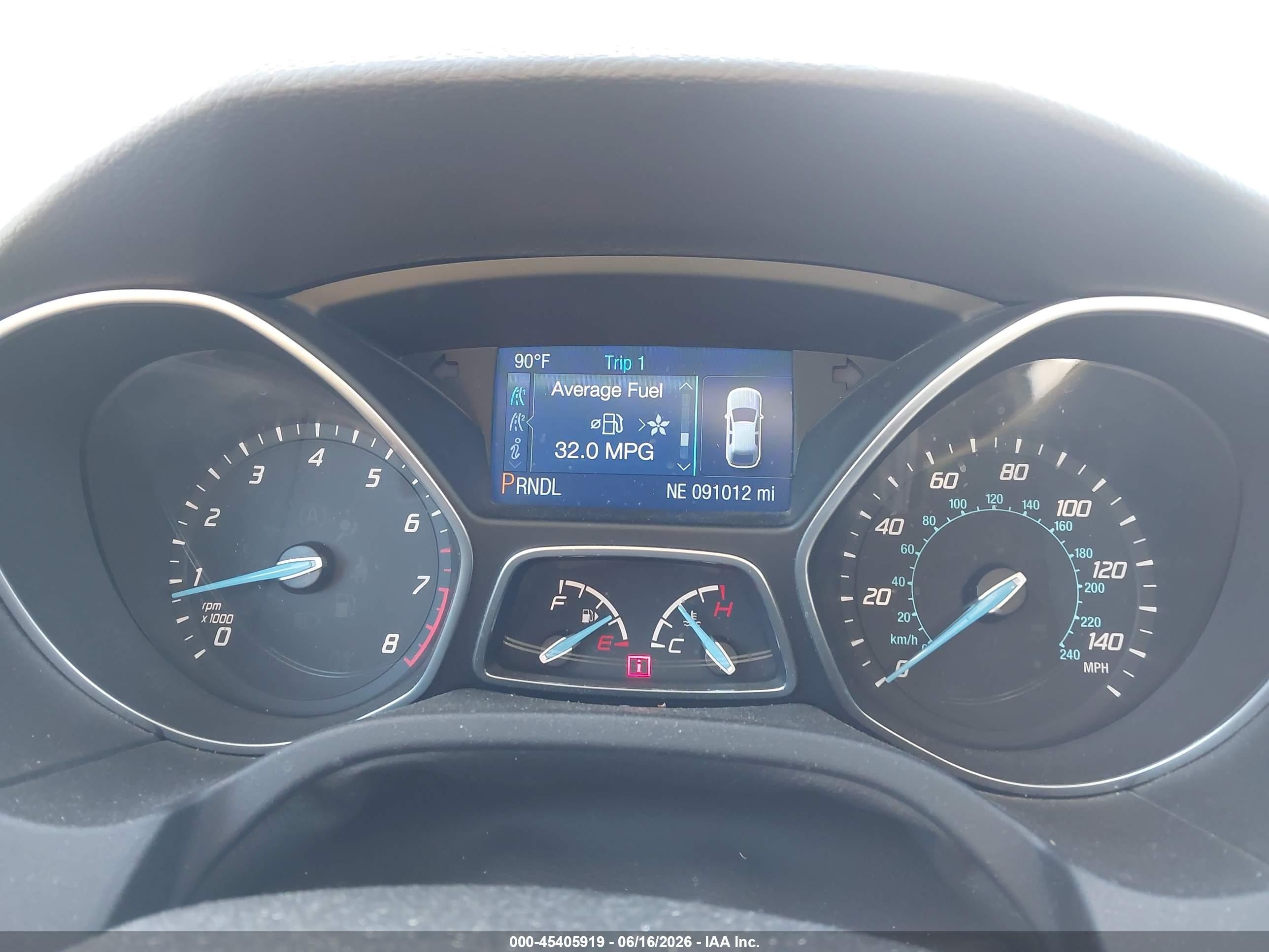 2014 Ford Focus Se Red vin: 1FADP3K29EL377788