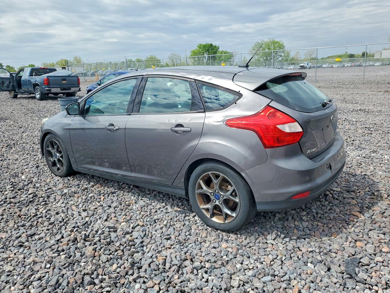 2014 Ford Focus Se Gray vin: 1FADP3K29EL397863