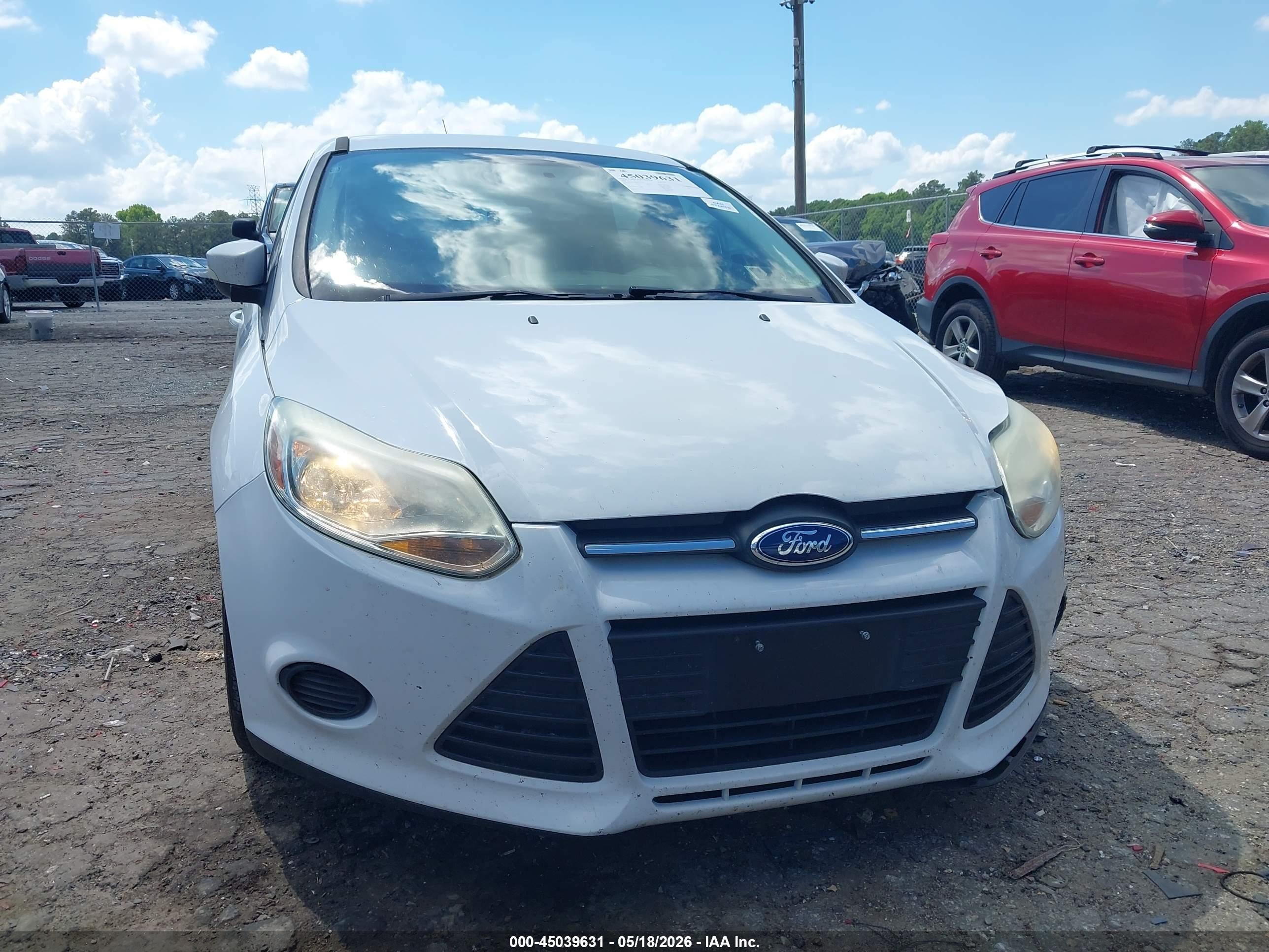 2014 Ford Focus Se Белый vin: 1FADP3K29EL415844