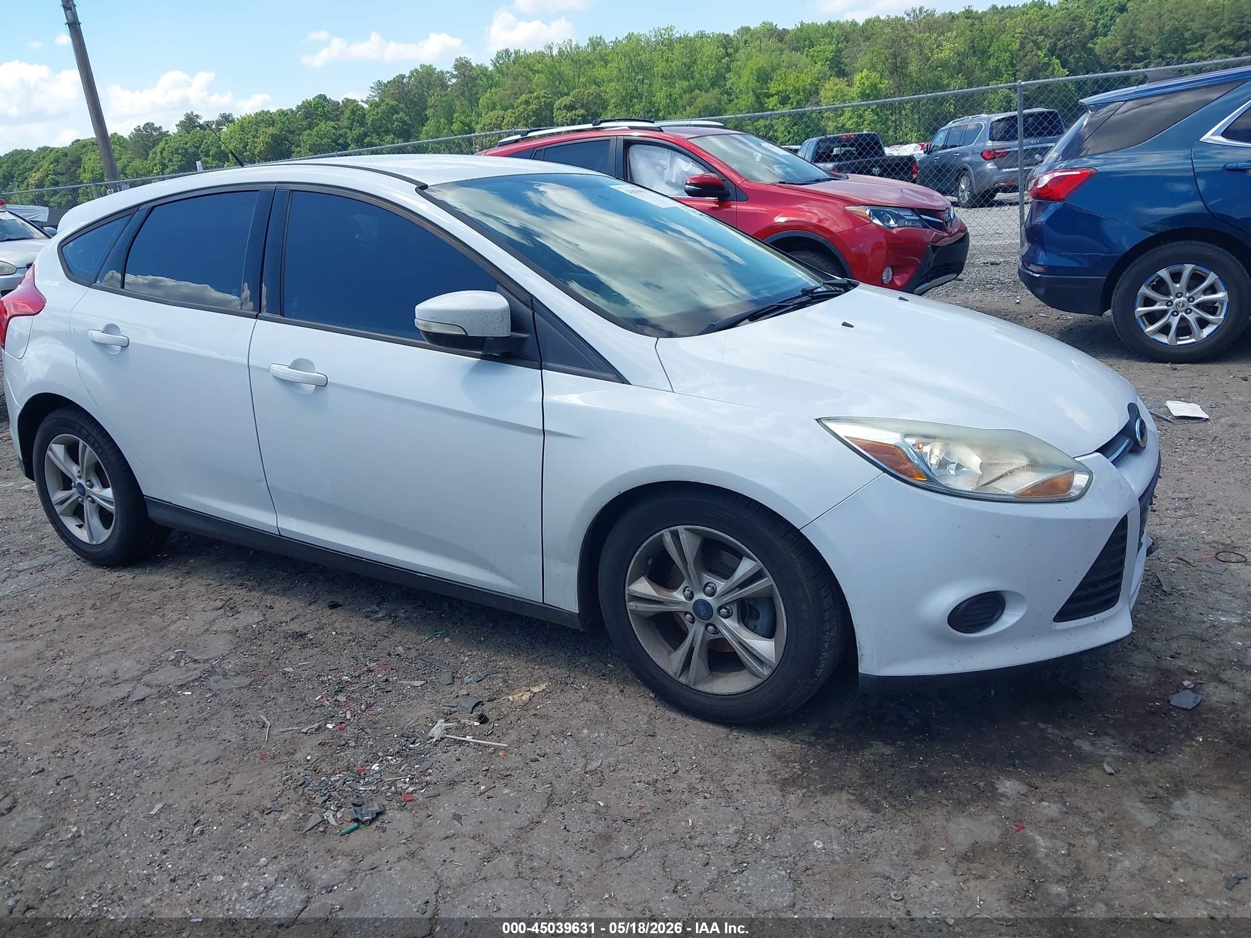 2014 Ford Focus Se Белый vin: 1FADP3K29EL415844