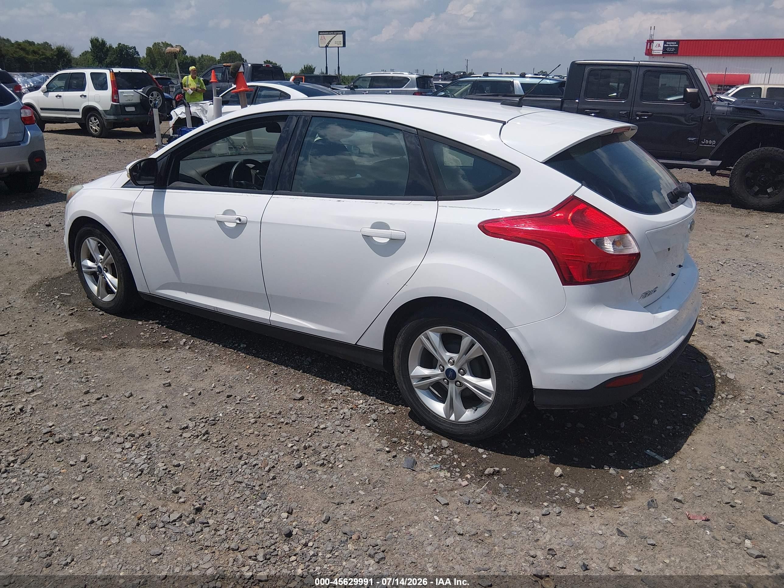 2014 Ford Focus Se White vin: 1FADP3K29EL460864