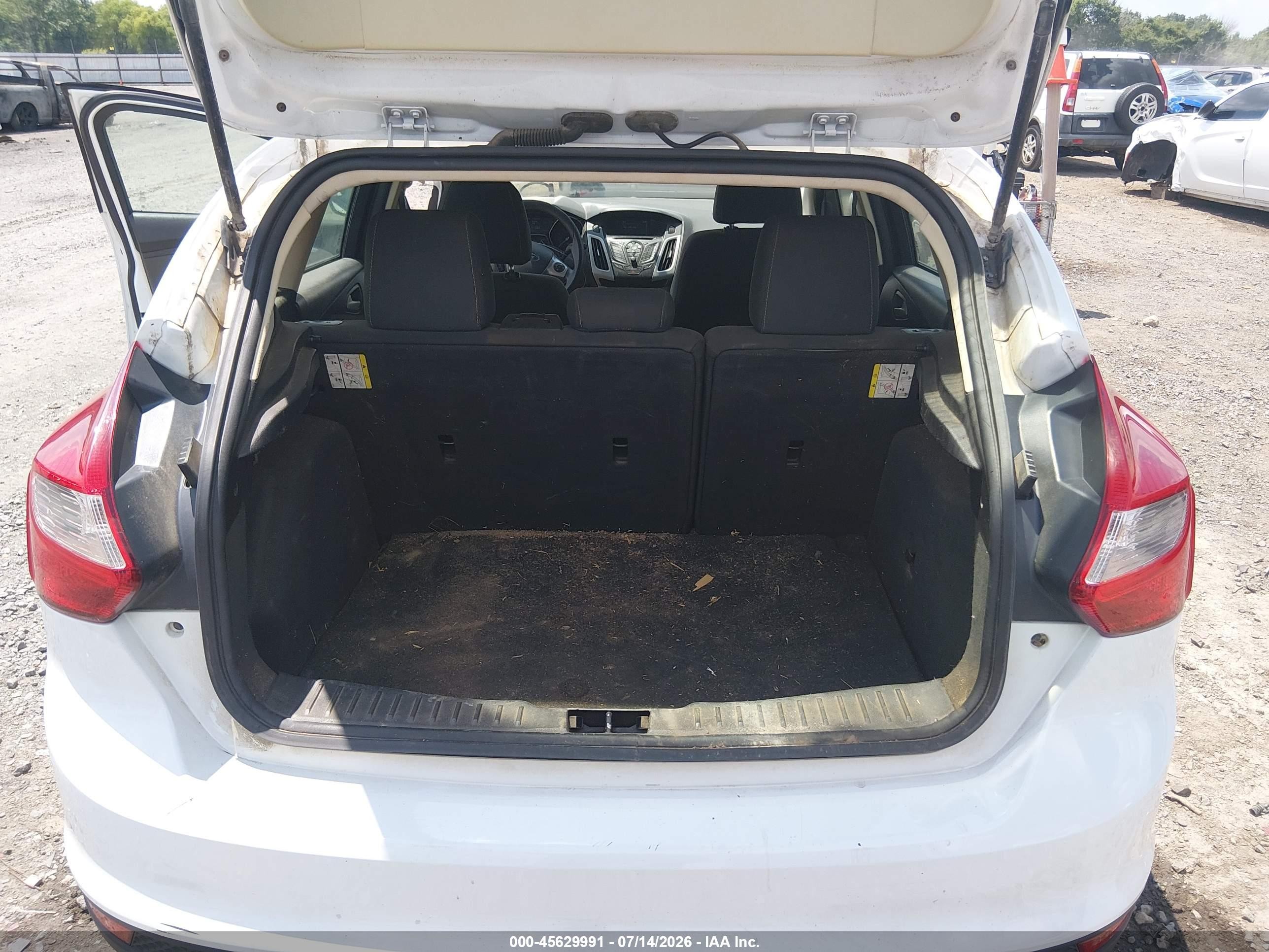 2014 Ford Focus Se White vin: 1FADP3K29EL460864