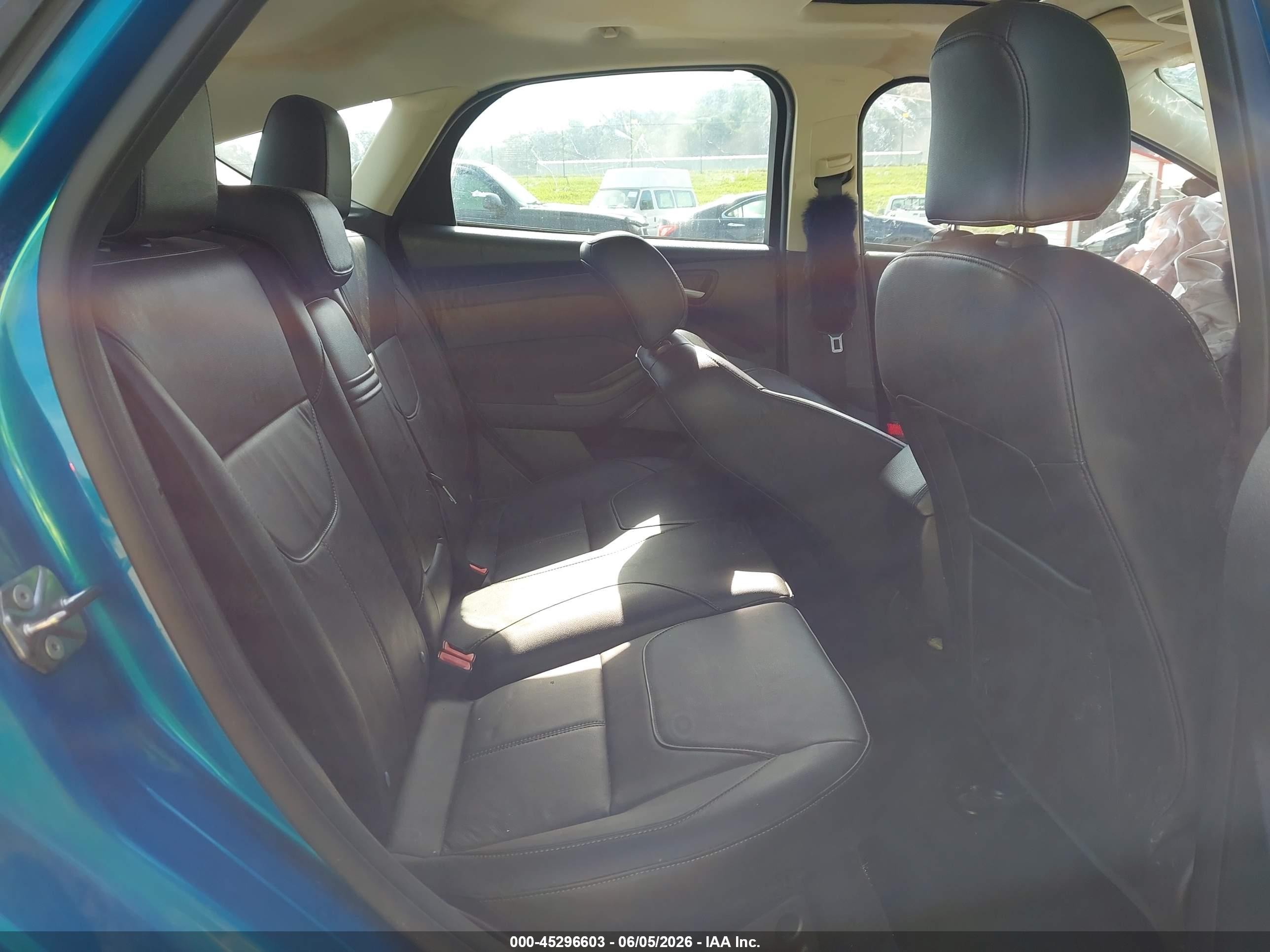 2015 Ford Focus Se Blue vin: 1FADP3K29FL214883