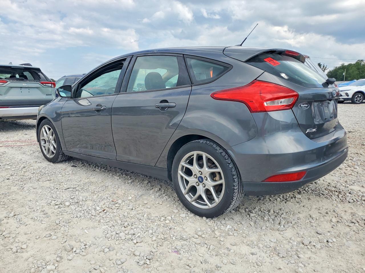 2015 Ford Focus Se Gray vin: 1FADP3K29FL250542