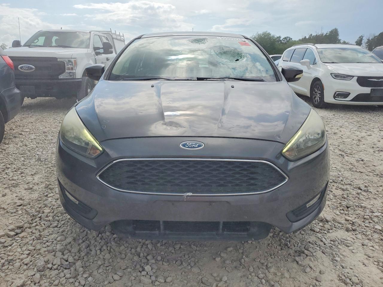 2015 Ford Focus Se Gray vin: 1FADP3K29FL250542