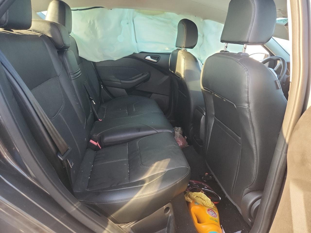 2015 Ford Focus Se Gray vin: 1FADP3K29FL267728