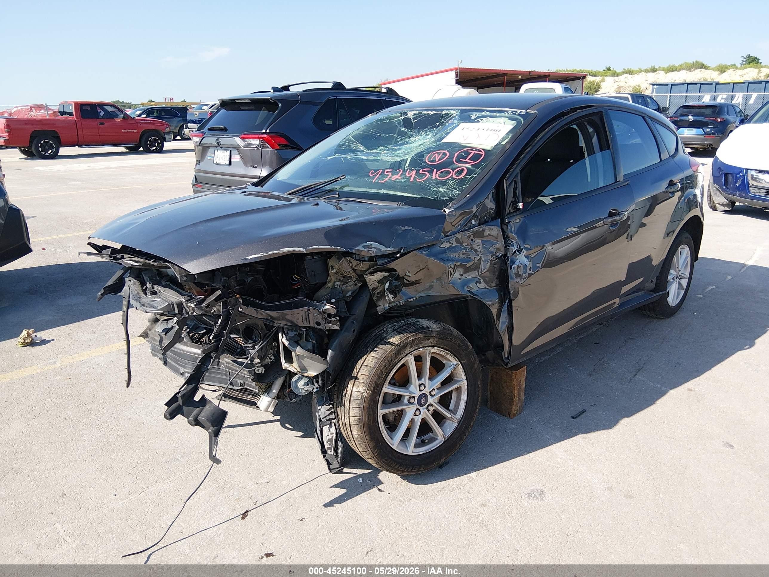2015 Ford Focus Se Gray vin: 1FADP3K29FL318158
