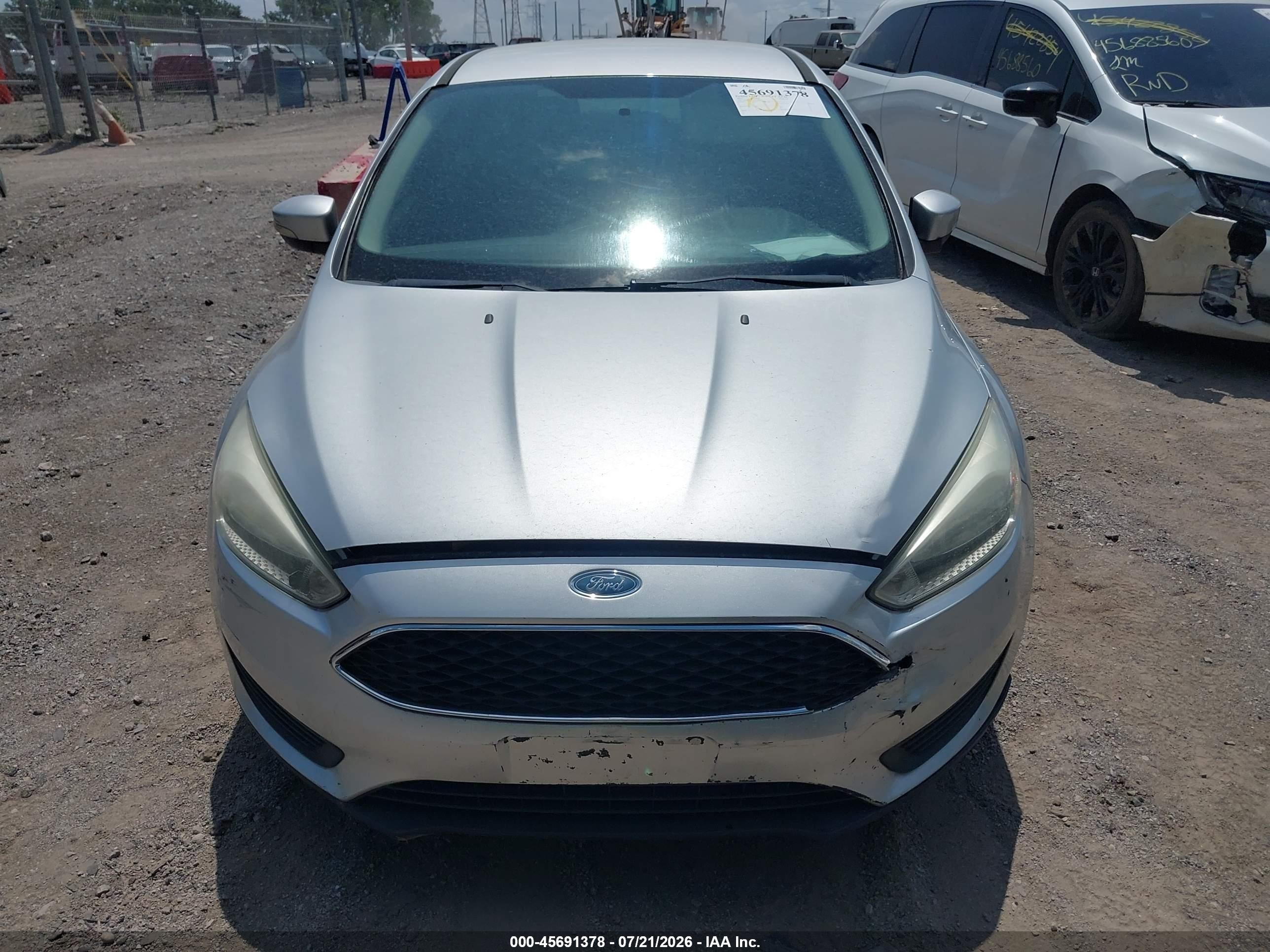 2015 Ford Focus Se Silver vin: 1FADP3K29FL328561