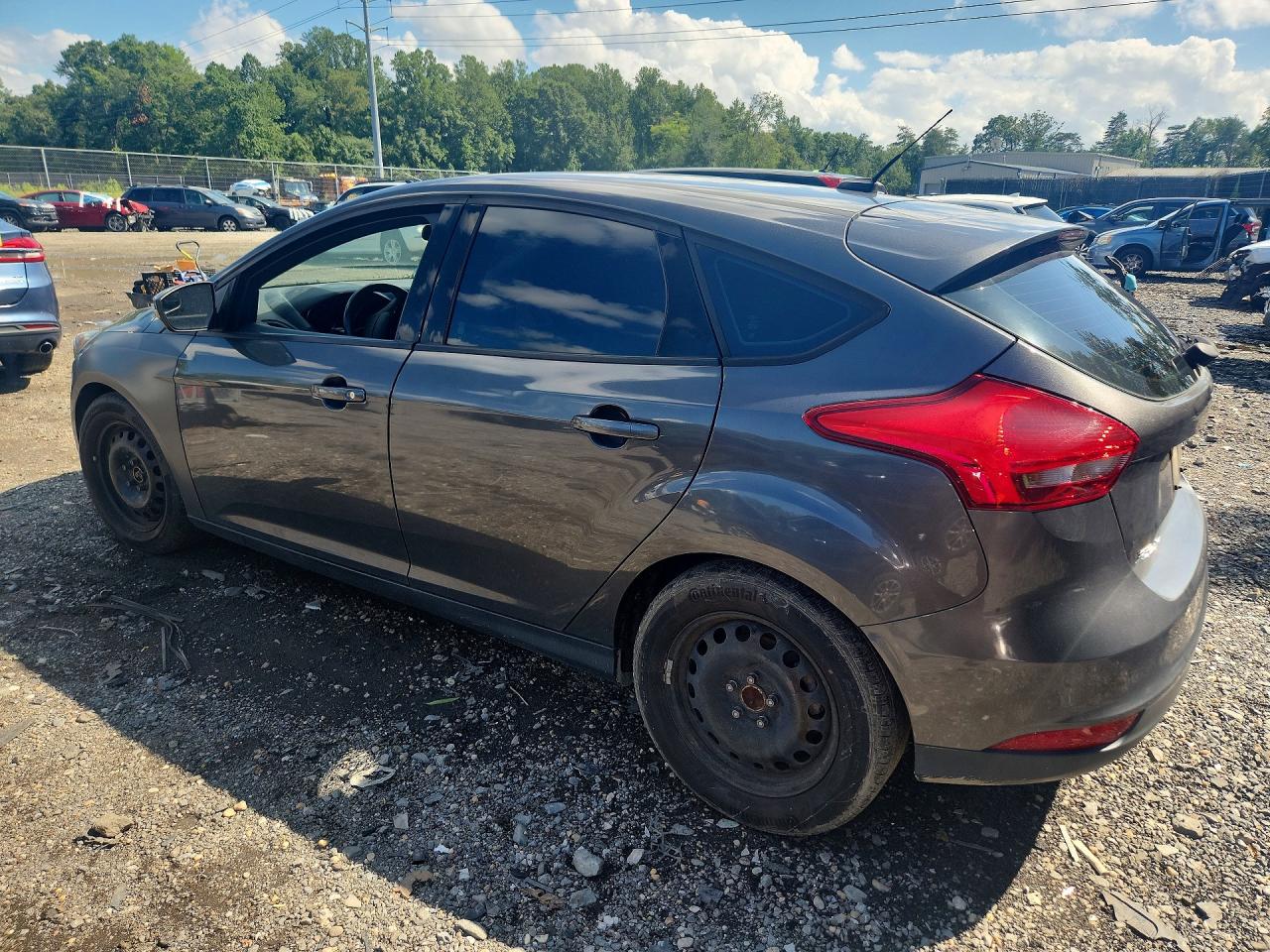 2015 Ford Focus Se Gray vin: 1FADP3K29FL338264