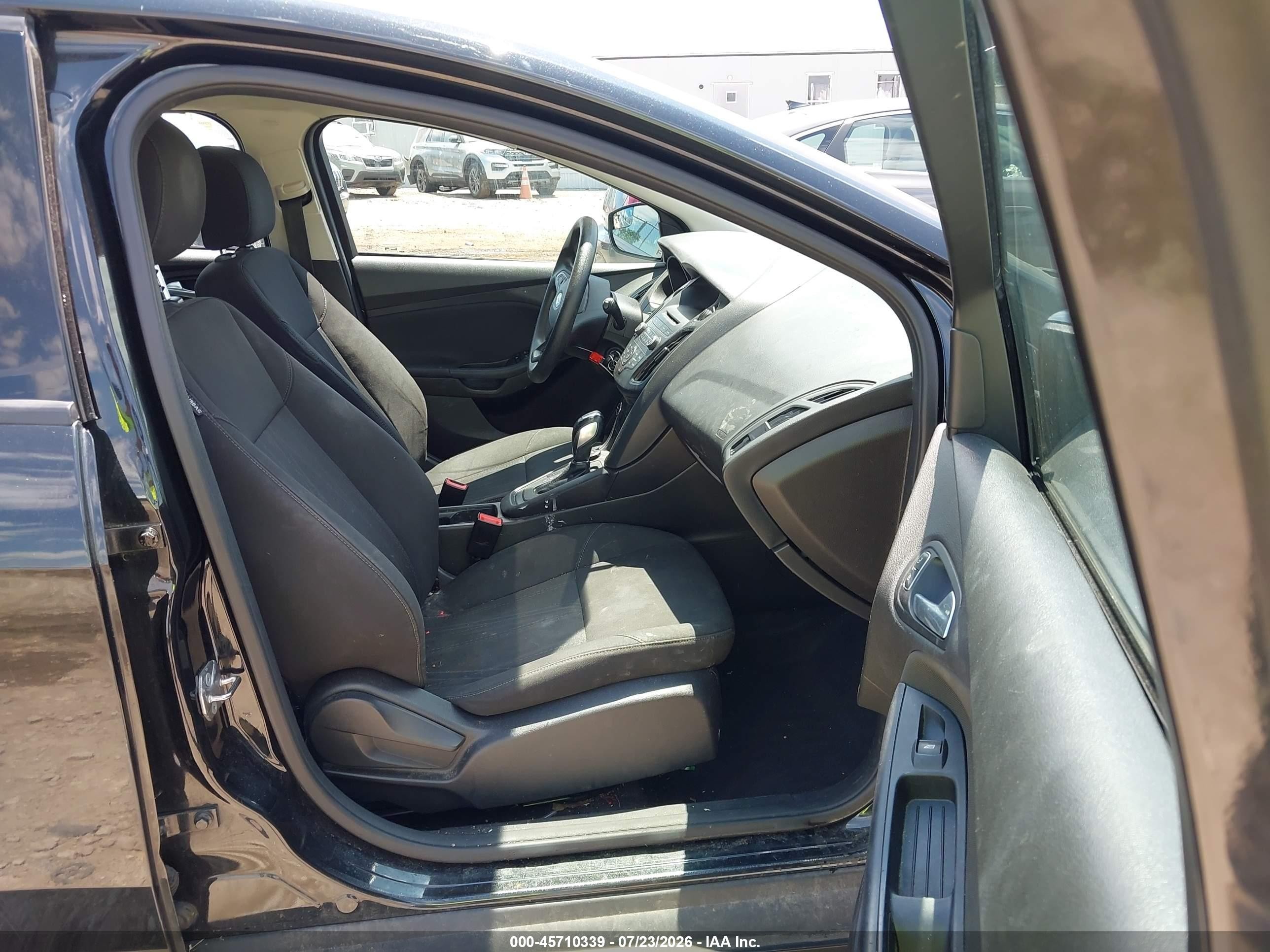 2015 Ford Focus Se Black vin: 1FADP3K29FL367540