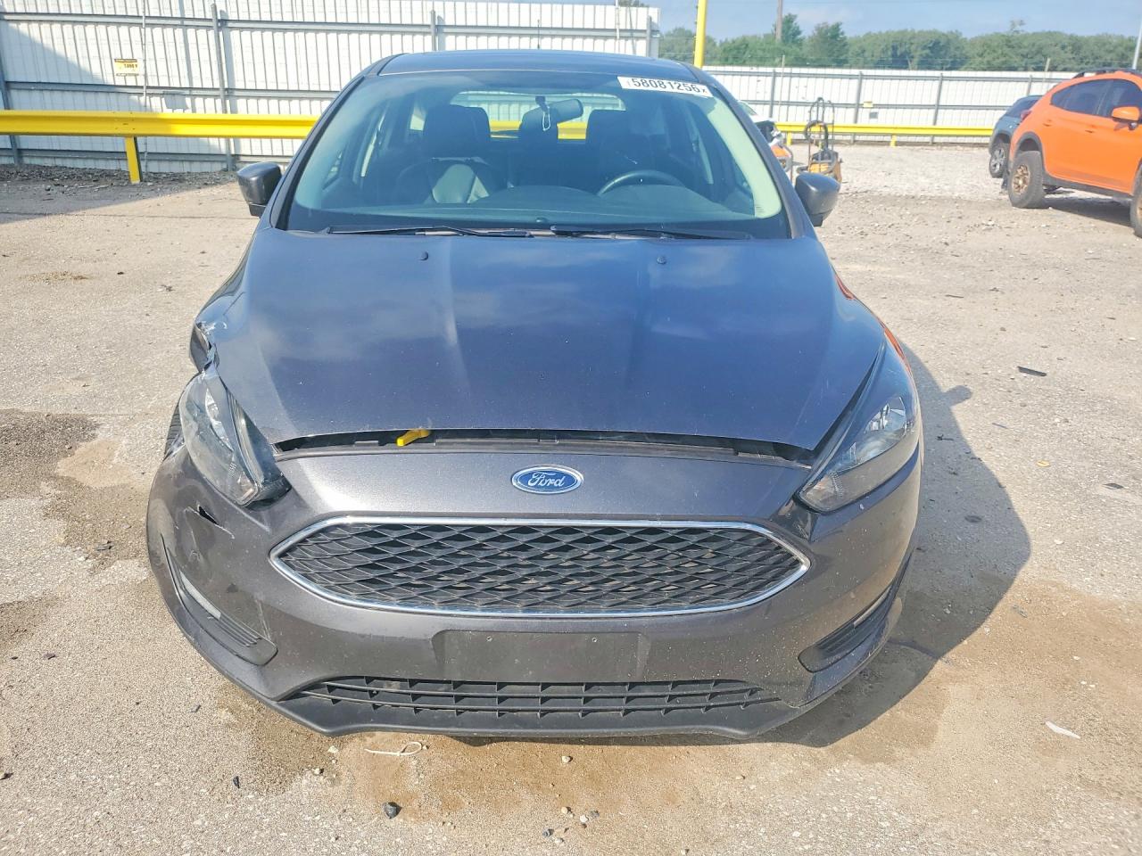 2015 Ford Focus Se Gray vin: 1FADP3K29FL373337