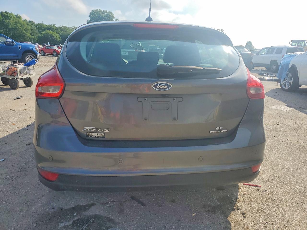 2015 Ford Focus Se Gray vin: 1FADP3K29FL373337