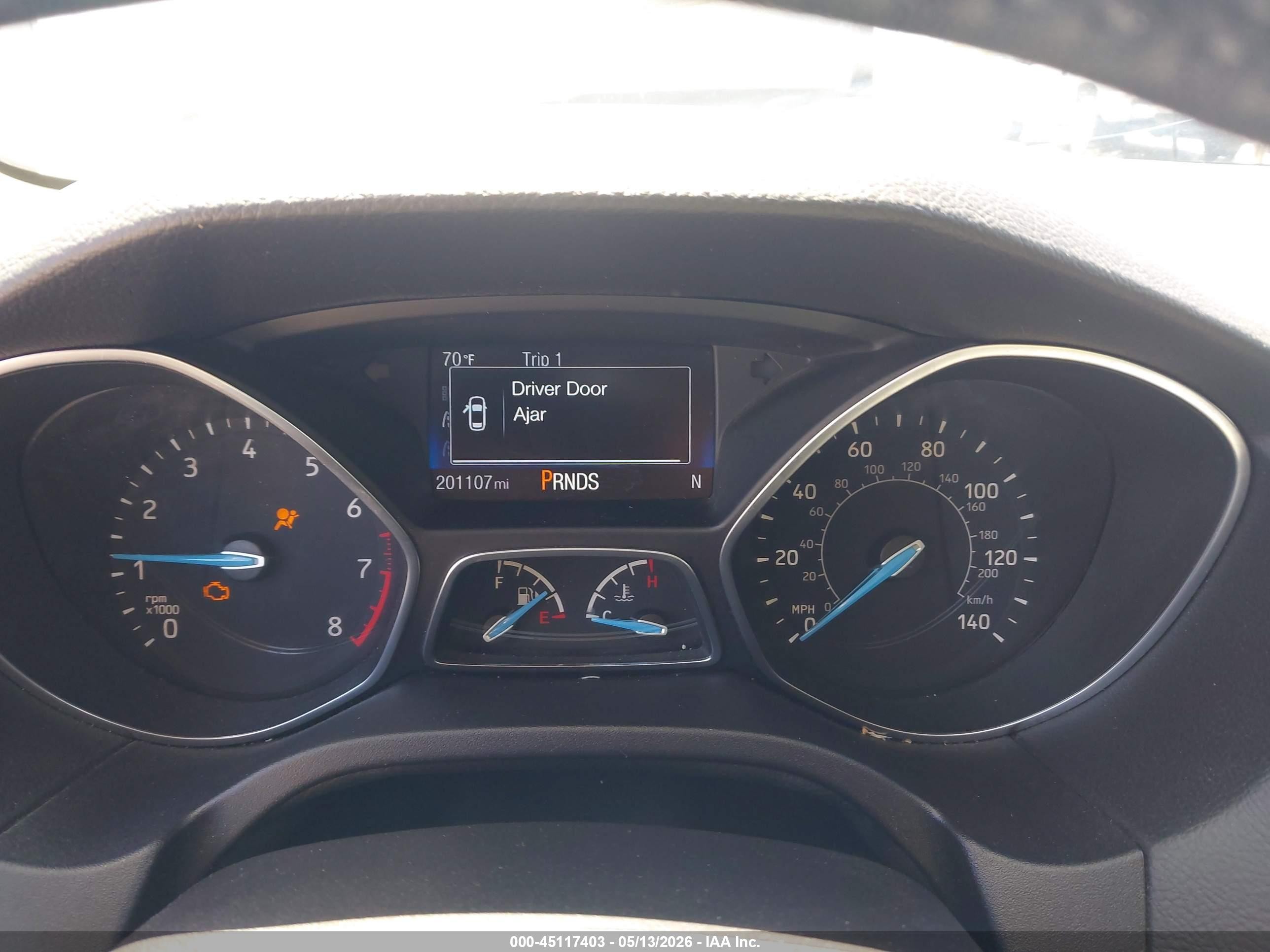 2016 Ford Focus Se White vin: 1FADP3K29GL209362