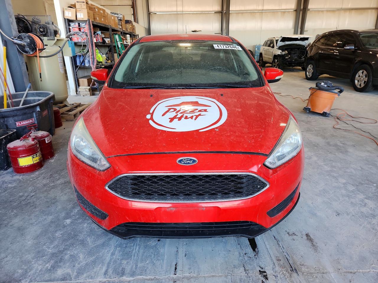 2016 Ford Focus Se Red vin: 1FADP3K29GL358161