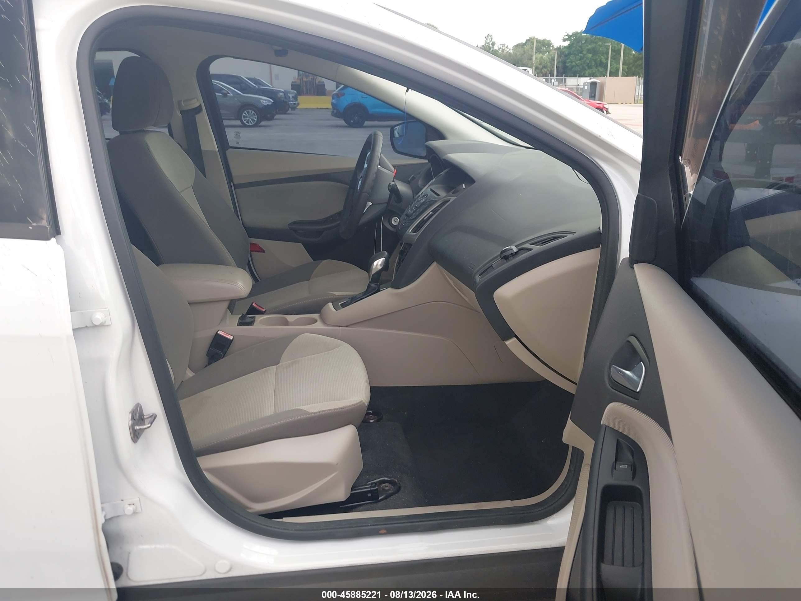 2013 Ford Focus Se White vin: 1FADP3K2XDL111856