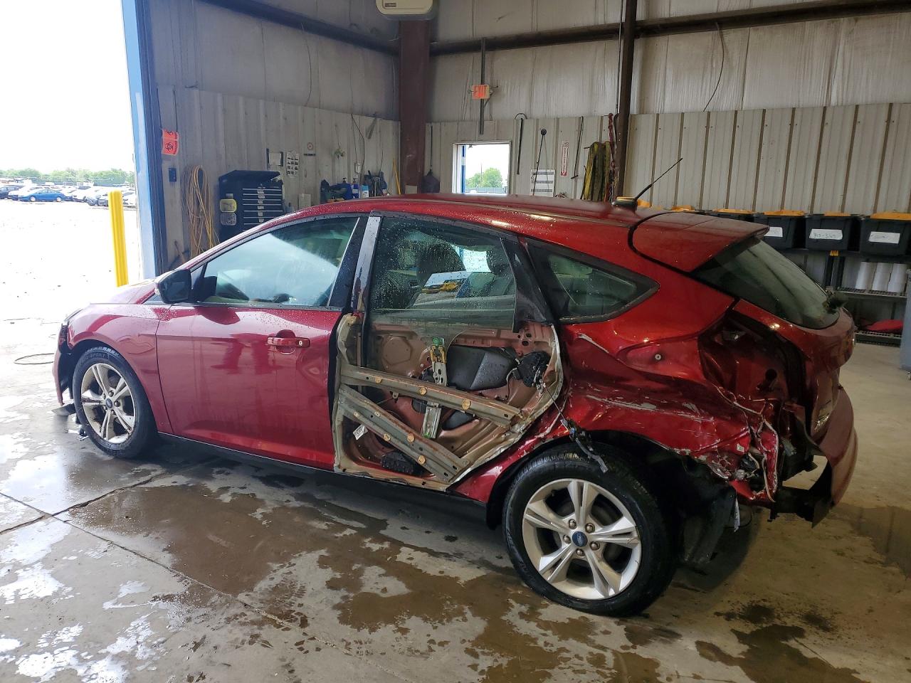 2013 Ford Focus Se Red vin: 1FADP3K2XDL131699