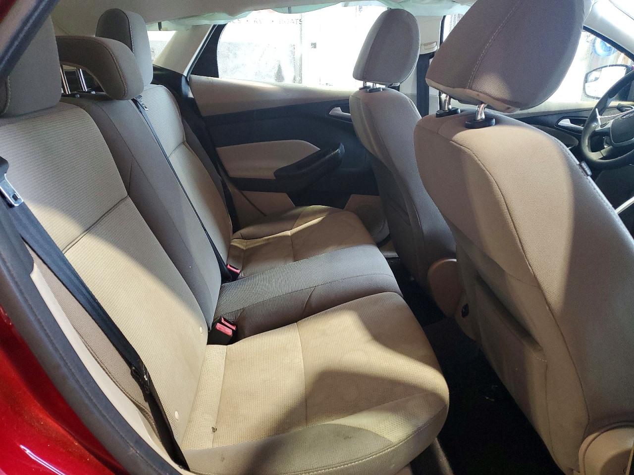 2013 Ford Focus Se Red vin: 1FADP3K2XDL131699