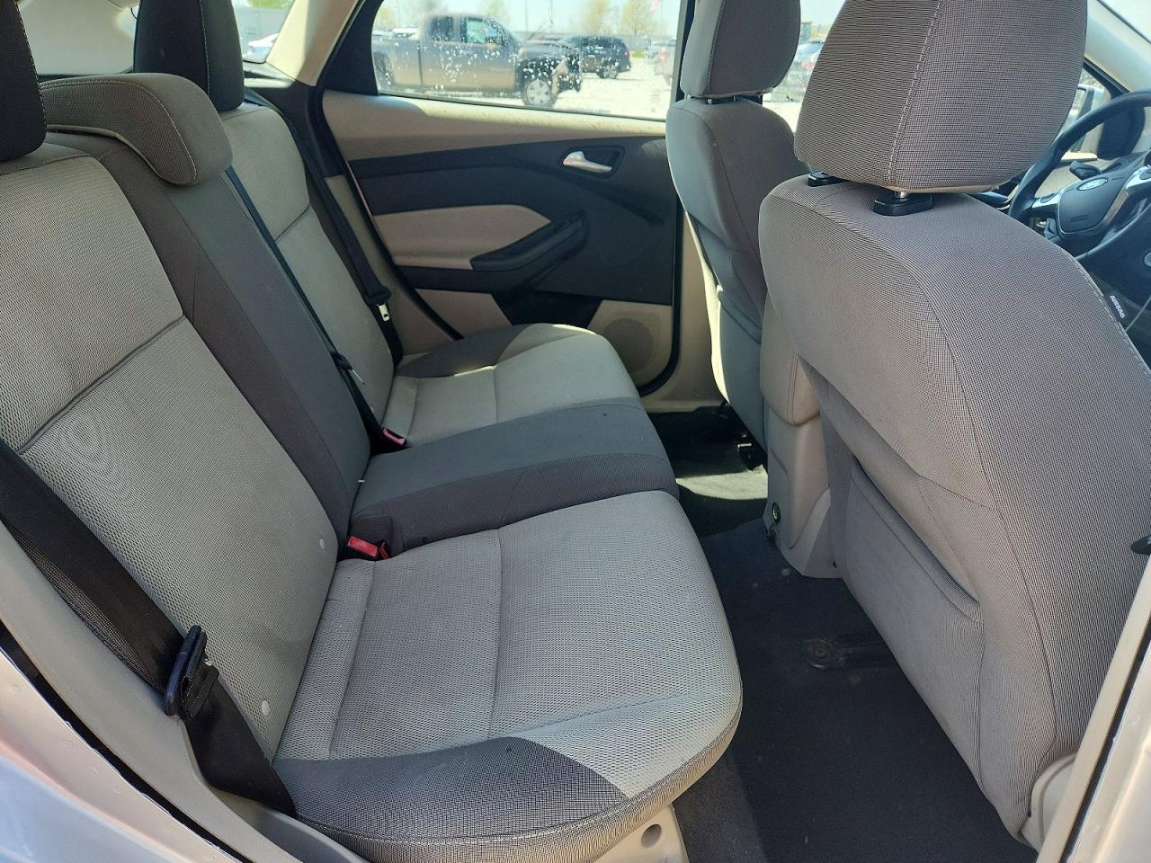 2013 Ford Focus Se Silver vin: 1FADP3K2XDL148504