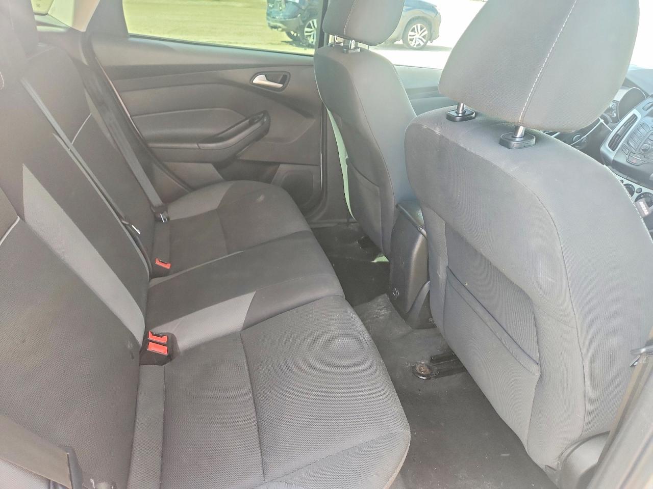 2013 Ford Focus Se Silver vin: 1FADP3K2XDL192017