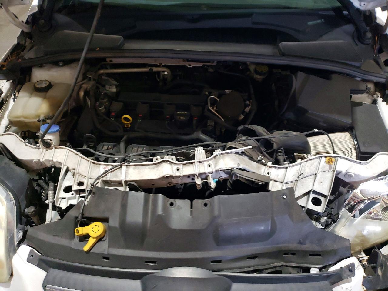 2013 Ford Focus Se White vin: 1FADP3K2XDL196682