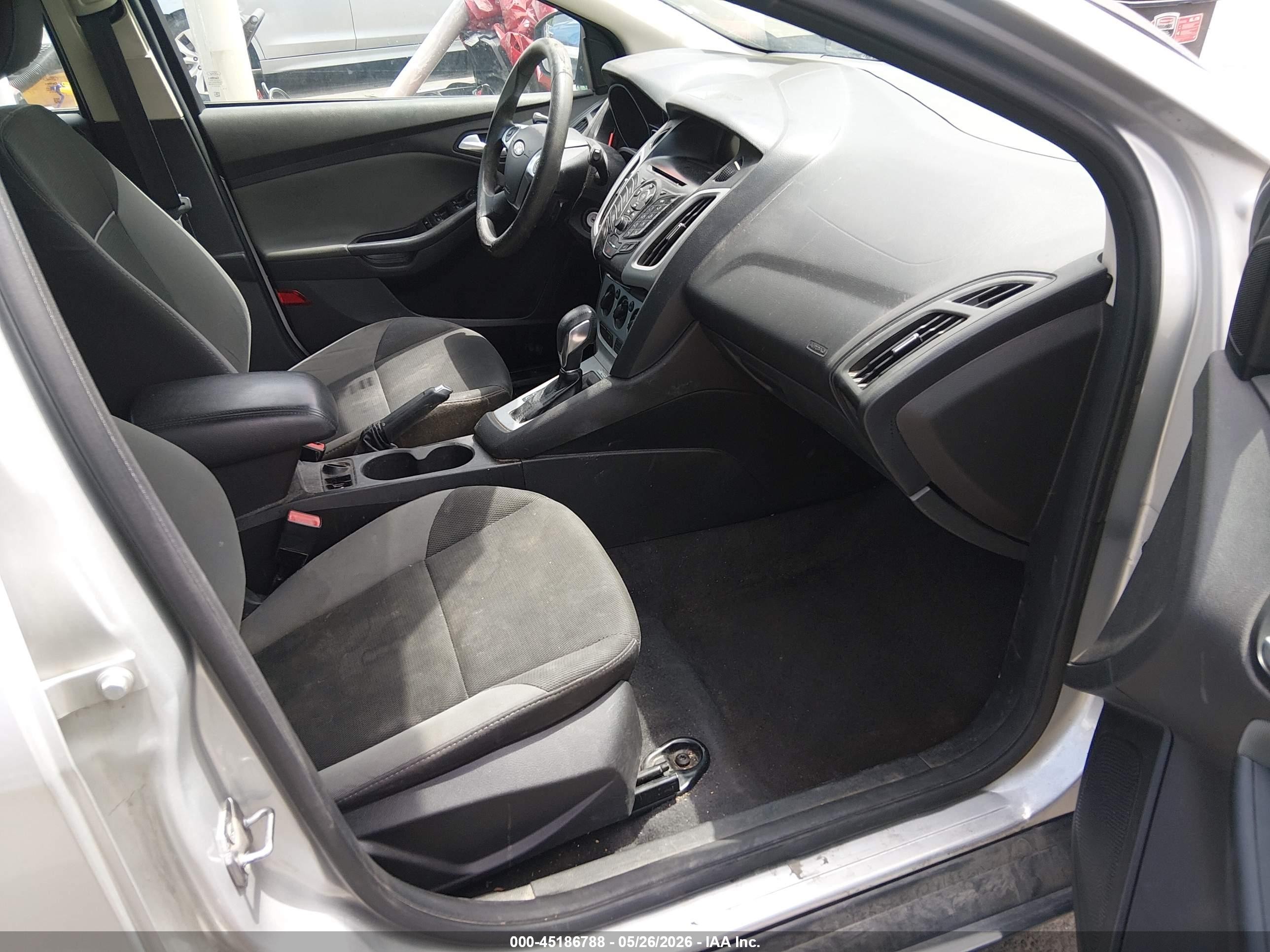 2013 Ford Focus Se Silver vin: 1FADP3K2XDL273051