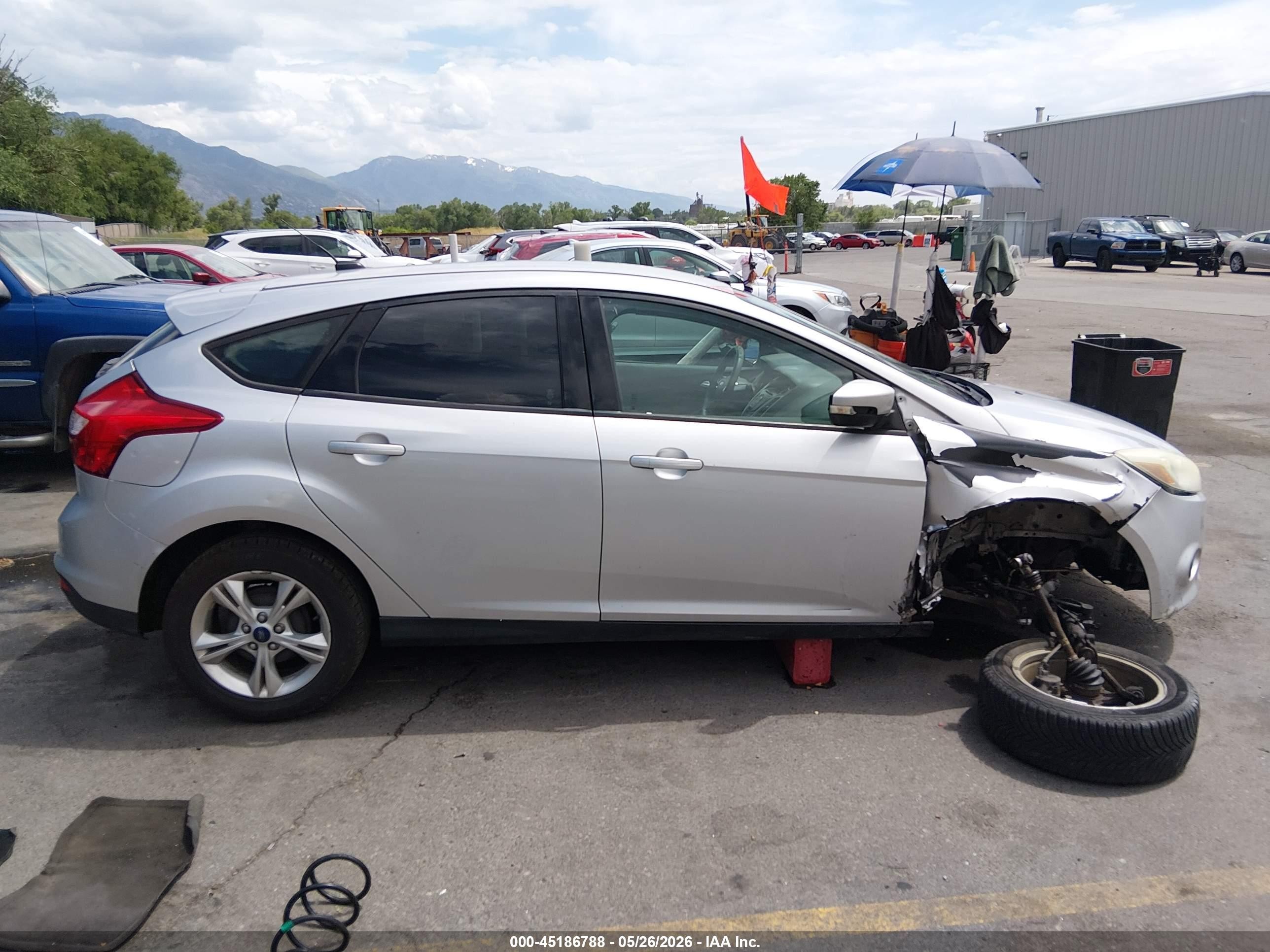 2013 Ford Focus Se Silver vin: 1FADP3K2XDL273051
