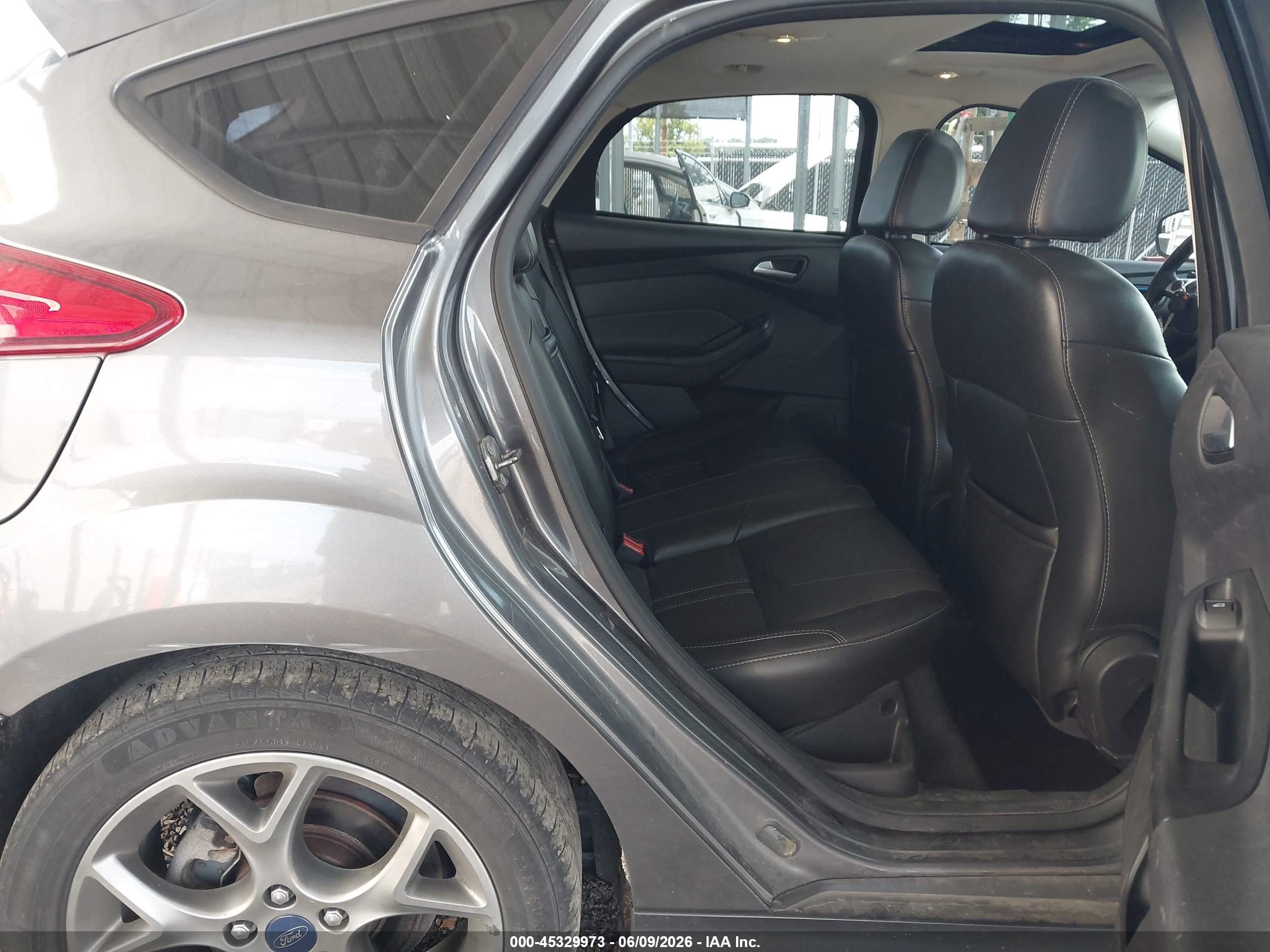 2013 Ford Focus Se Gray vin: 1FADP3K2XDL327402