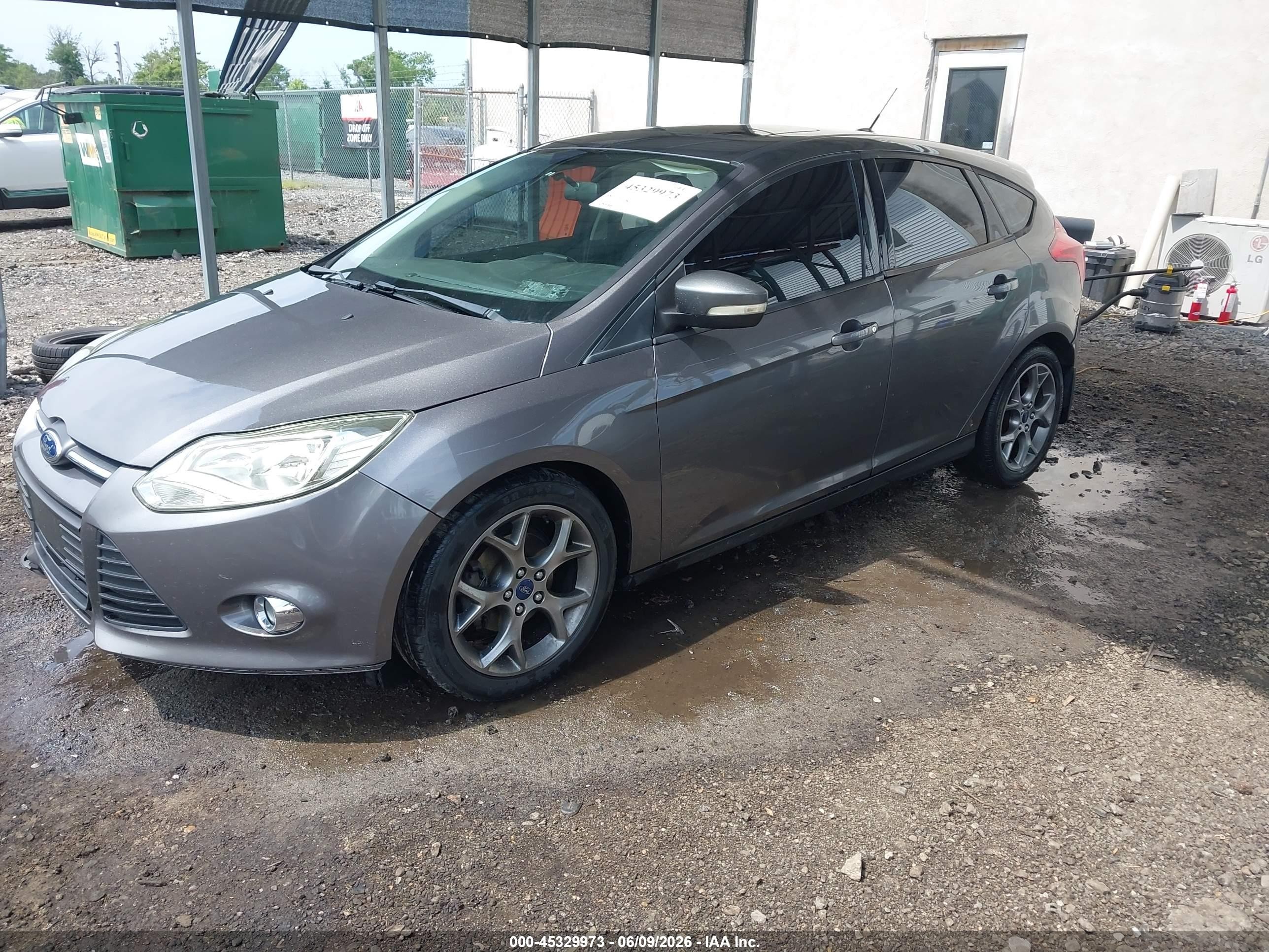 2013 Ford Focus Se Gray vin: 1FADP3K2XDL327402