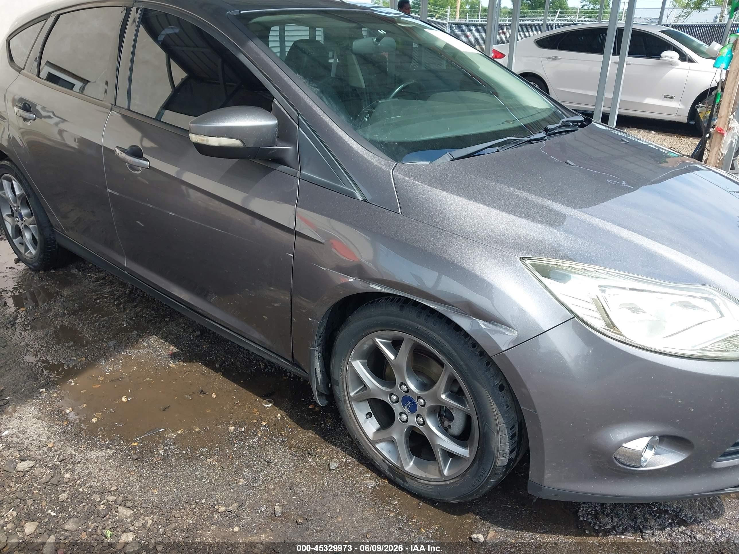 2013 Ford Focus Se Gray vin: 1FADP3K2XDL327402