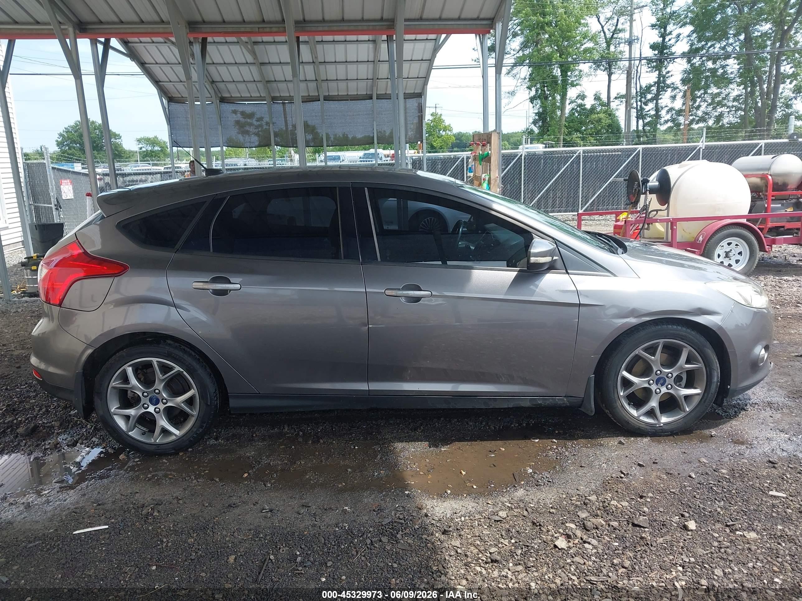 2013 Ford Focus Se Gray vin: 1FADP3K2XDL327402