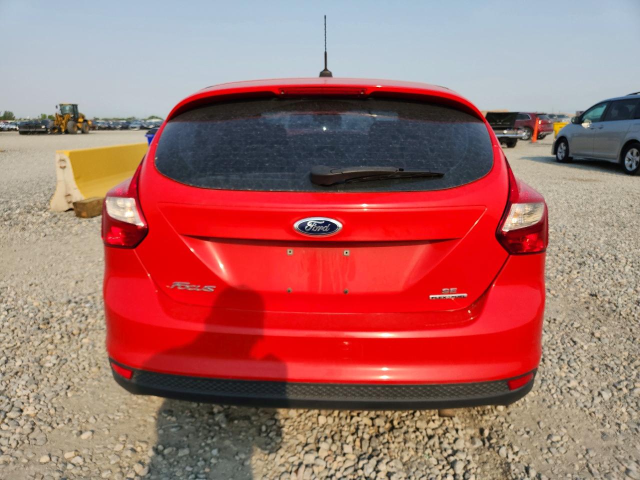 2014 Ford Focus Se Red vin: 1FADP3K2XEL110224
